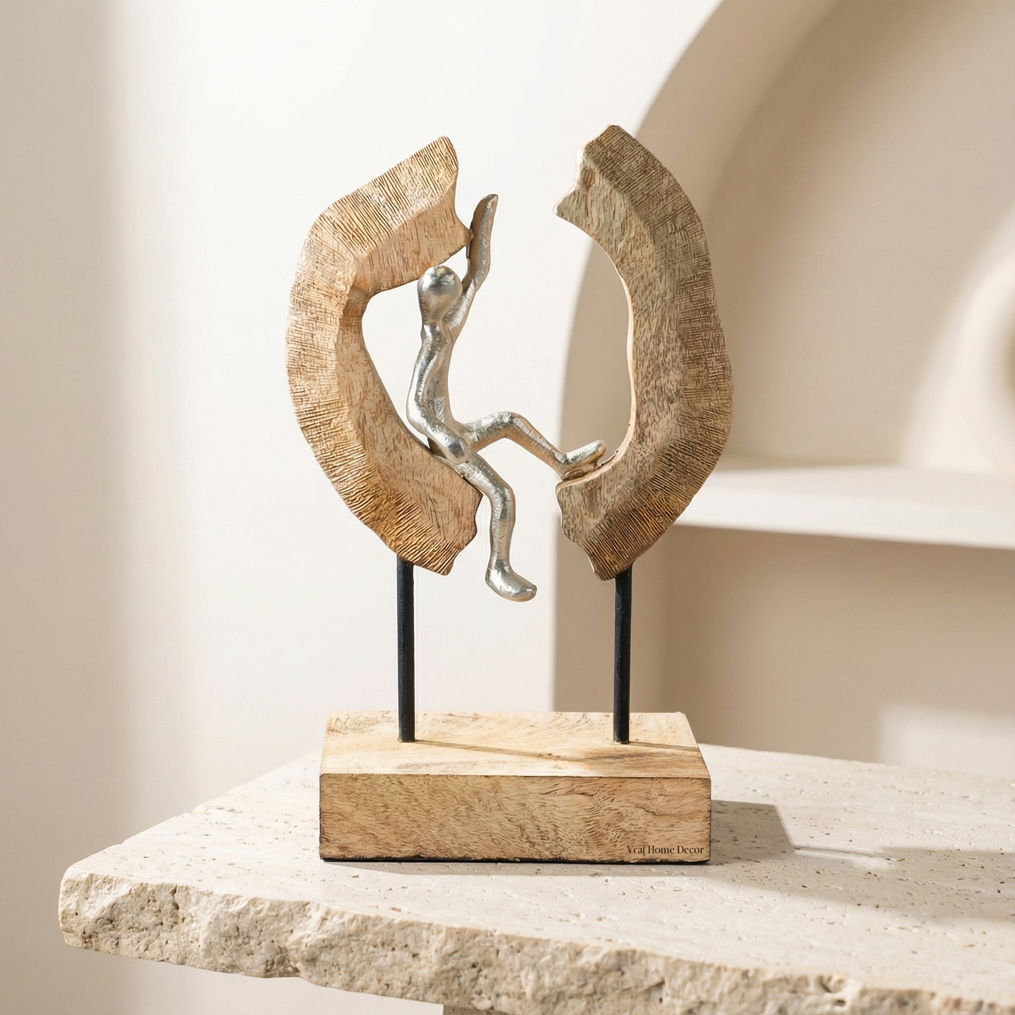 Climber Sculpture | Set of 1