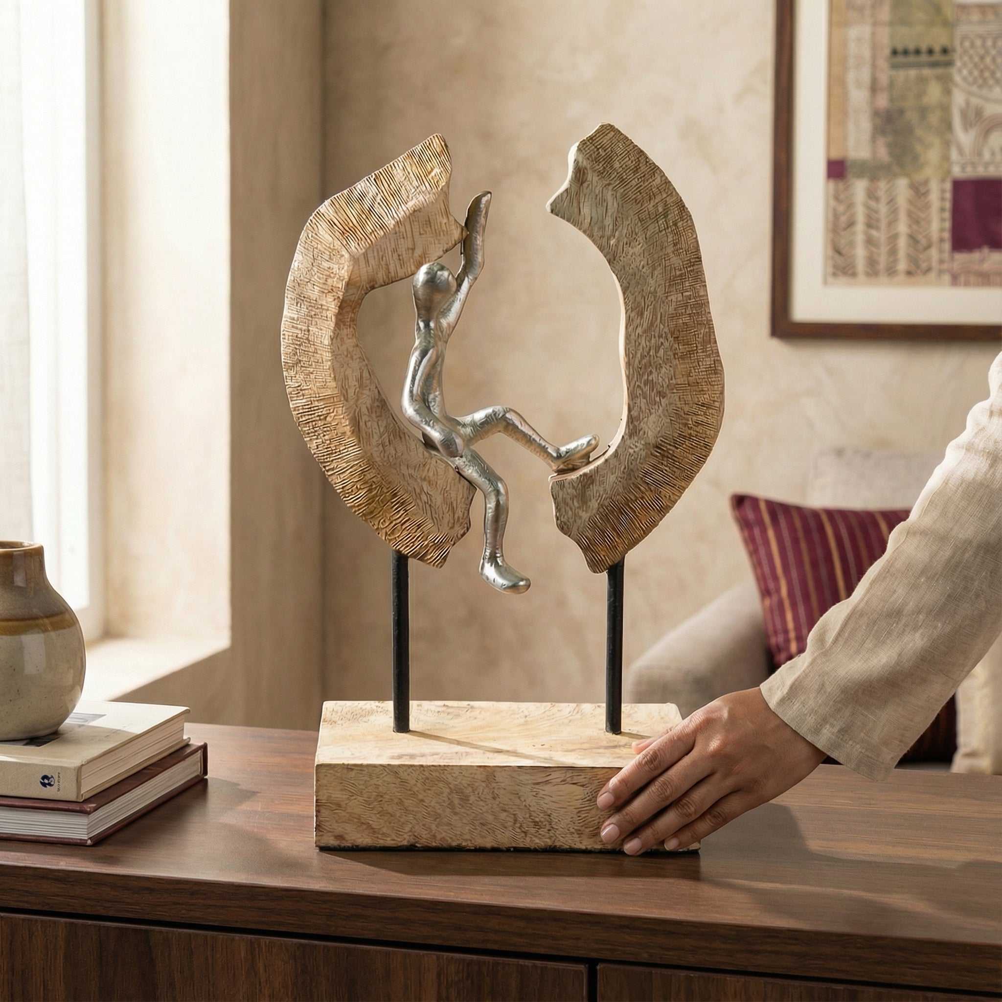 Climber Sculpture | Set of 1