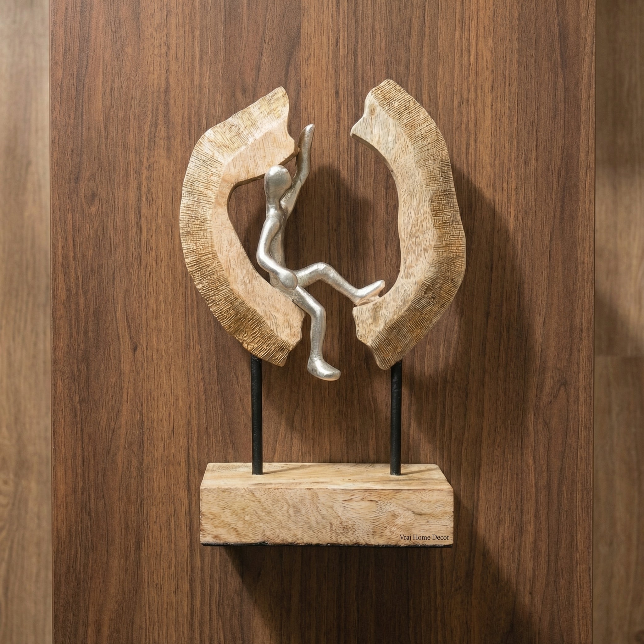 Climber Sculpture | Set of 1