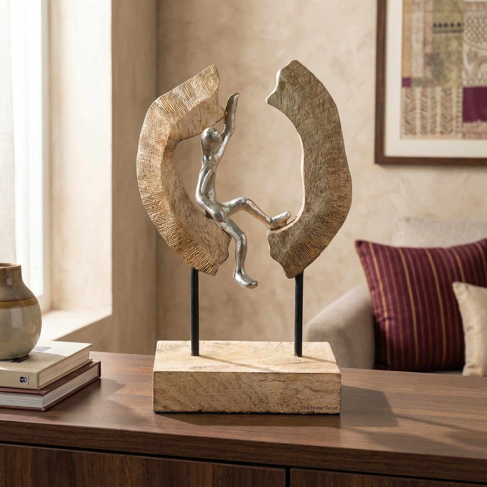 Climber Sculpture | Set of 1